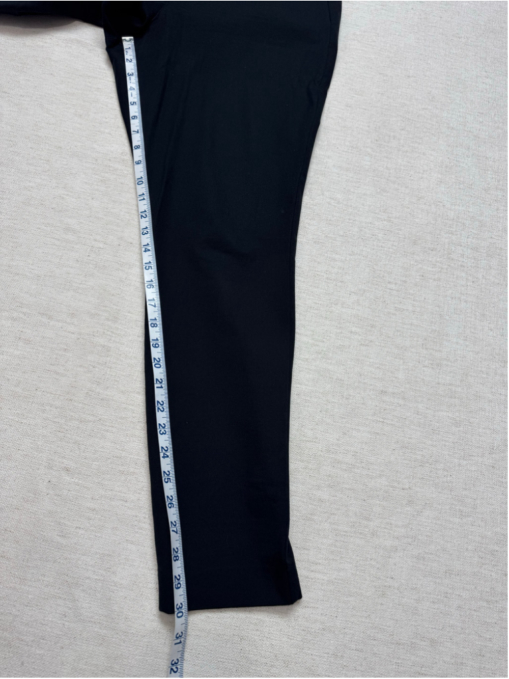 Old Navy Womens Pixie High-Rise Trouser Pants Black Size 14 Never Fade Skinny - Picture 2 of 4